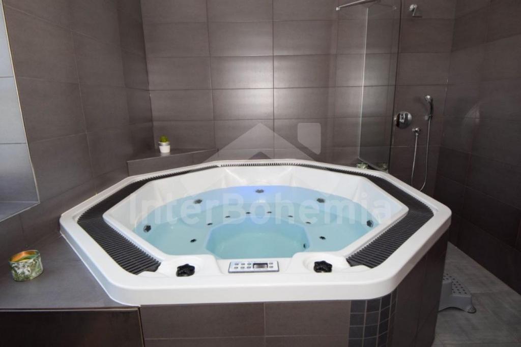Trebon Apartman 2+Kk エクステリア 写真